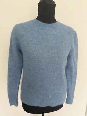 Vineyard Vines women’s  Sky Blue Crewneck Sweater